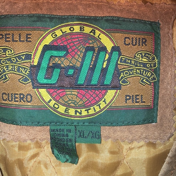 COPY - John Deere leather hunting vest - Picture 3 of 4